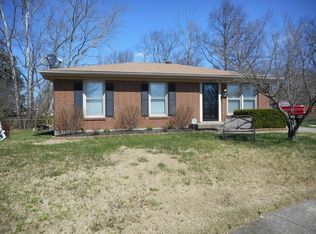 4011 Cutlass Ct, Louisville, KY 40229