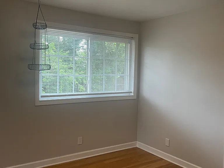 Kitchen - eat in area can handle a good size table and chairs.