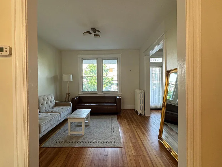 2120 4th St NE — Photo 3