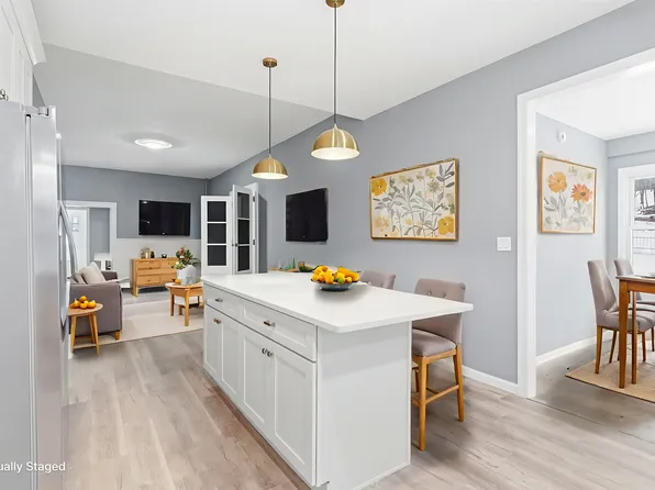 20 McGregor Ave, Mount Arlington, NJ 07856