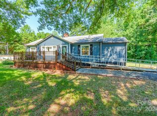 1425 Miles Rd, Dallas, NC 28034