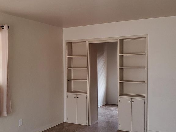 4th image of 2151 W Indianola Ave