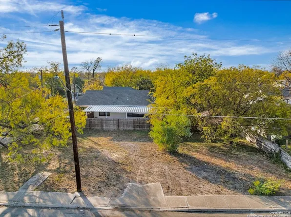 815 S Pine St LOT 10, San Antonio, TX 78210