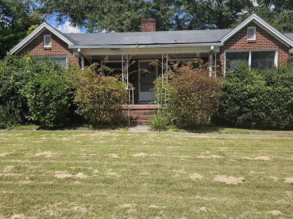 686 North Ave, Forest Park, GA 30297