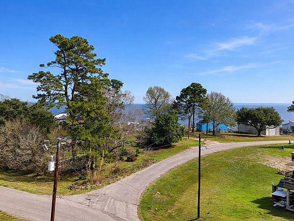 2nd image of 321 Hickory Ridge Dr