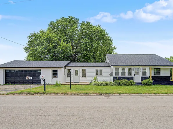 3018 W Beaver Rd, Freeport, IL 61032