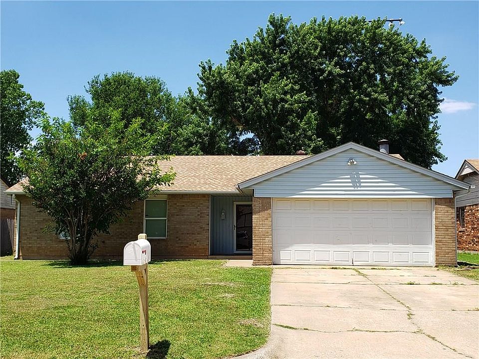 1st image of 309 N English Dr