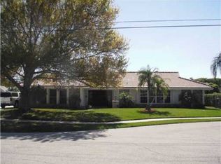 642 Shore Rd, North Palm Beach, FL 33408