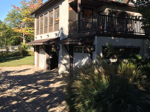 Screen porch over garage 