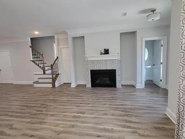 1252 Gloriosa St — Photo 7