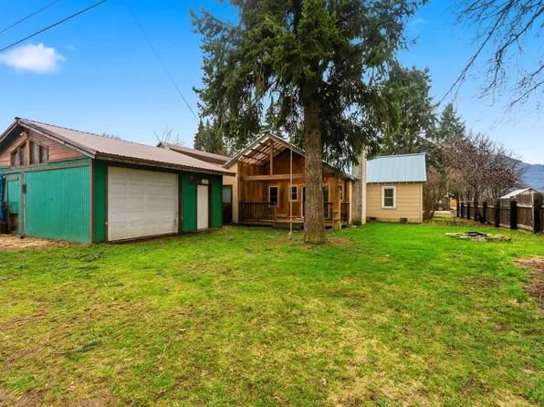 210 W 3rd Ave, Clark Fork, ID 83811