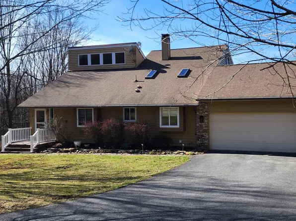 16105 Sprucewood Dr, Frostburg, MD 21532