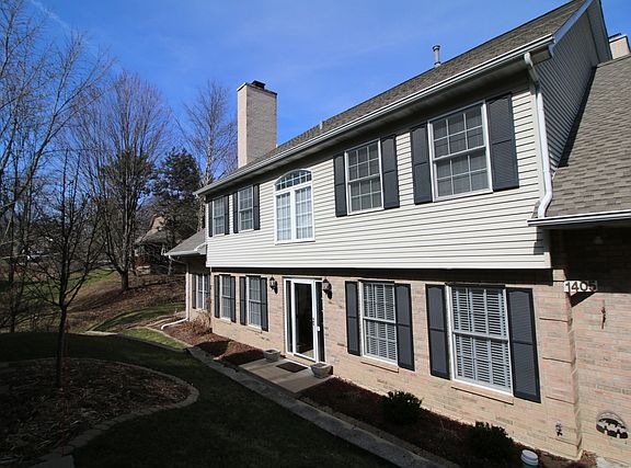 2nd image of 1405 Laurel Oaks Dr