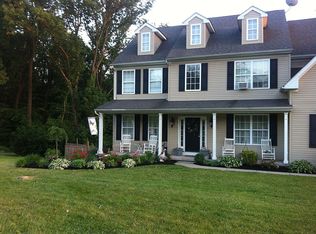 42 Doe Run Ln, Pottstown, PA 19464