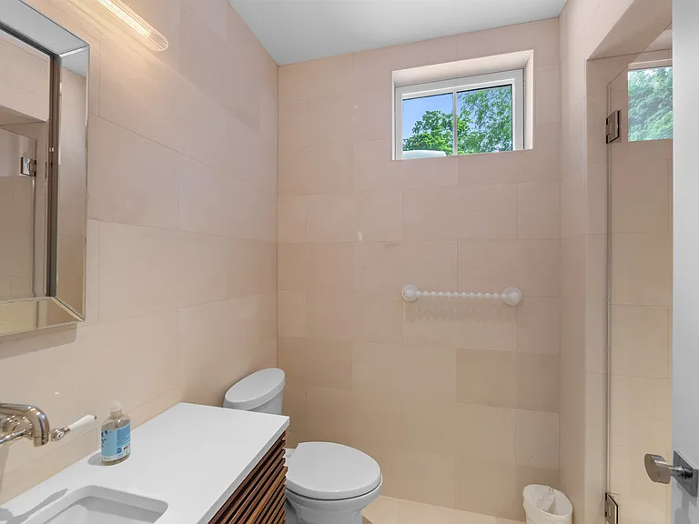 548 Sylvan Pl W — Photo 39