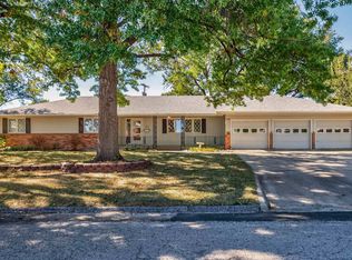 2401 SW Crest Dr, Topeka, KS 66614