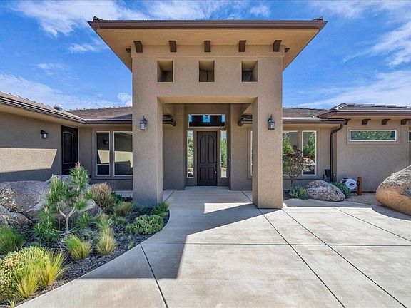 3rd image of 401 W Silver Hills Rd