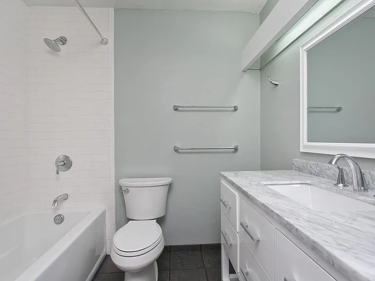 1015 Aoloa Pl #4 — Photo 10