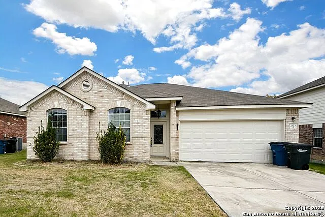 3 bed, 2.0 bath, 2029 sqft, $1,875 — Photo 1