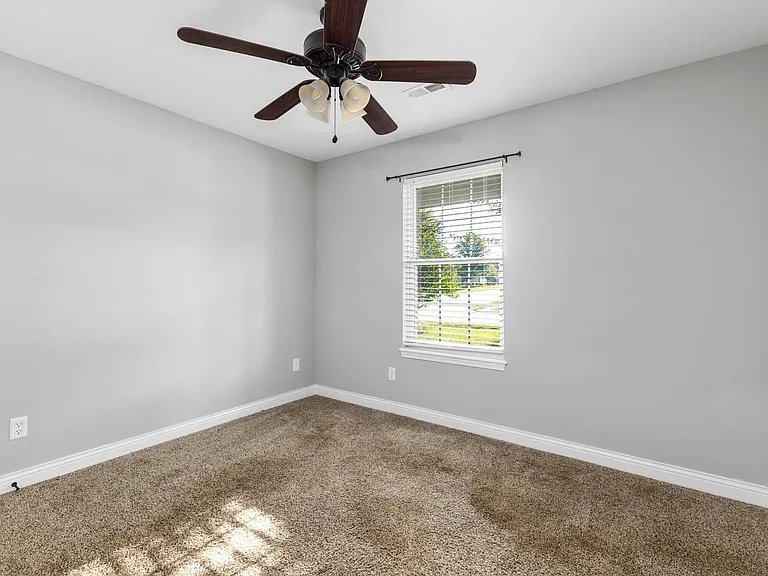 607 Winterway Dr — Photo 14
