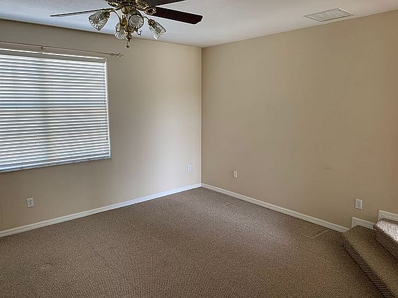 4th image of 9012 Pinebreeze Dr