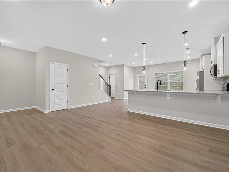 58 Jacobs Farm Ln — Photo 9