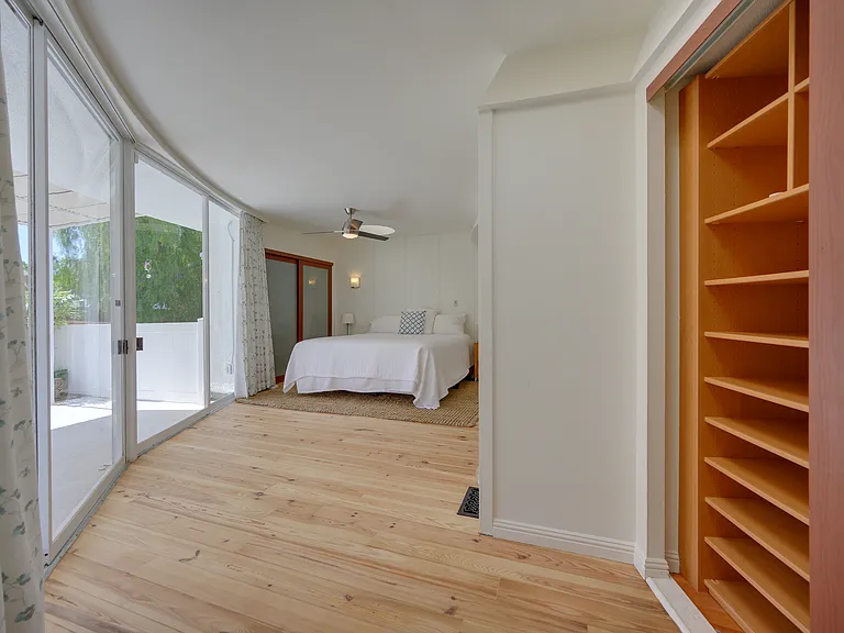 Primary with king bed