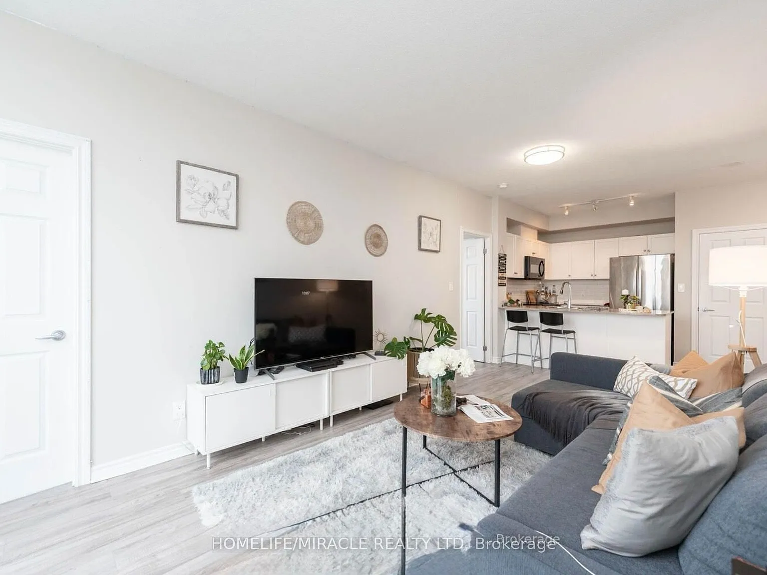 3 bed, $2,999 — Photo 3
