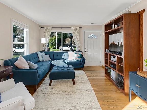 3rd image of 15316 26th Ave NE
