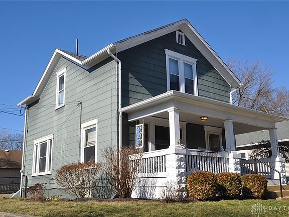 2nd image of 221 N 4th St