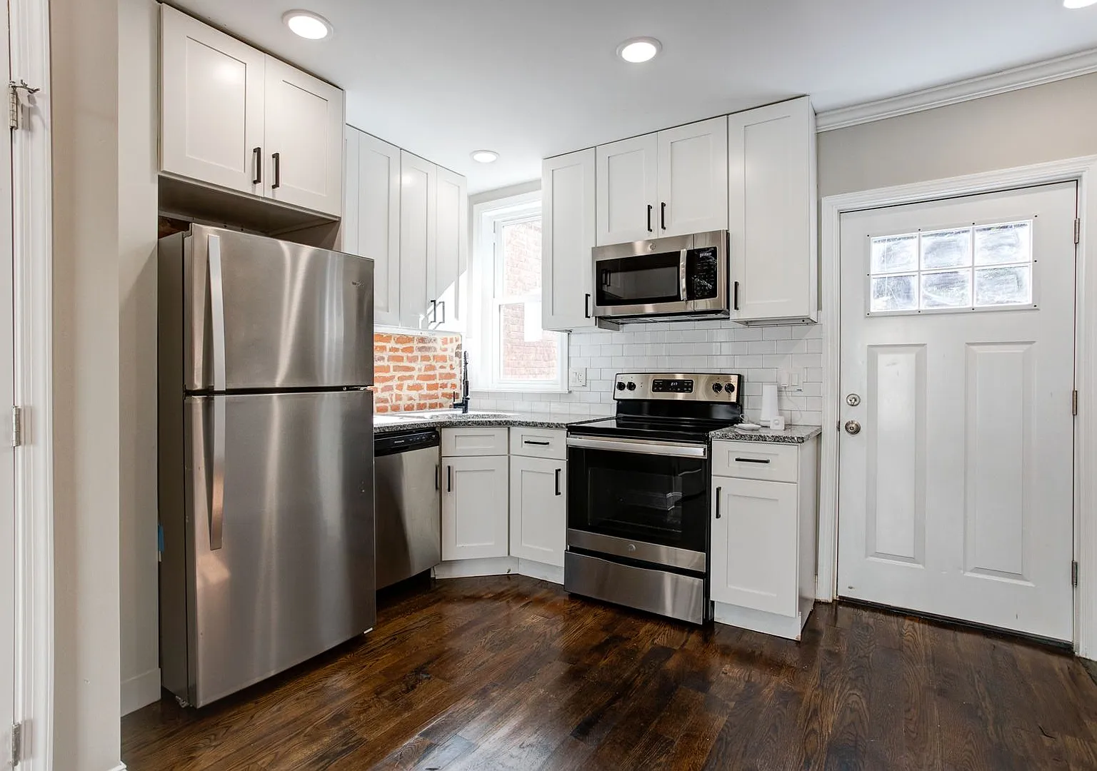 Spacious City Living Awaits at 2914 Westmont Street! — Photo 2