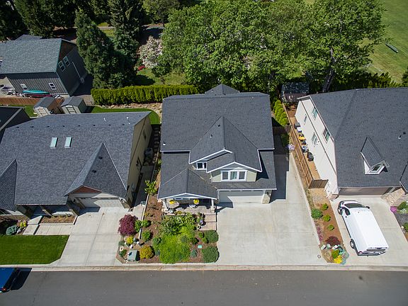 RV Parking on side of house