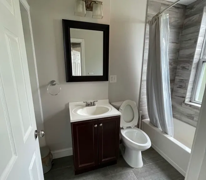 240 Maverick St #3 — Photo 6