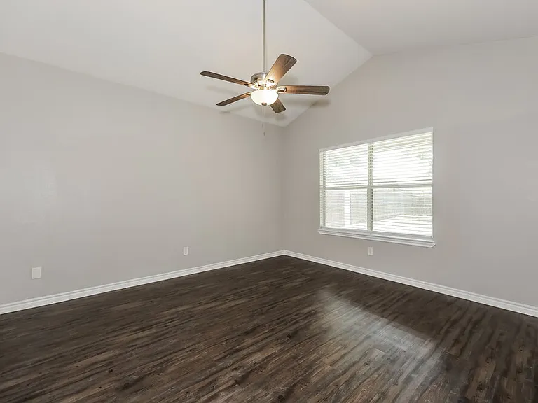 1812 Alanbrooke Dr — Photo 10