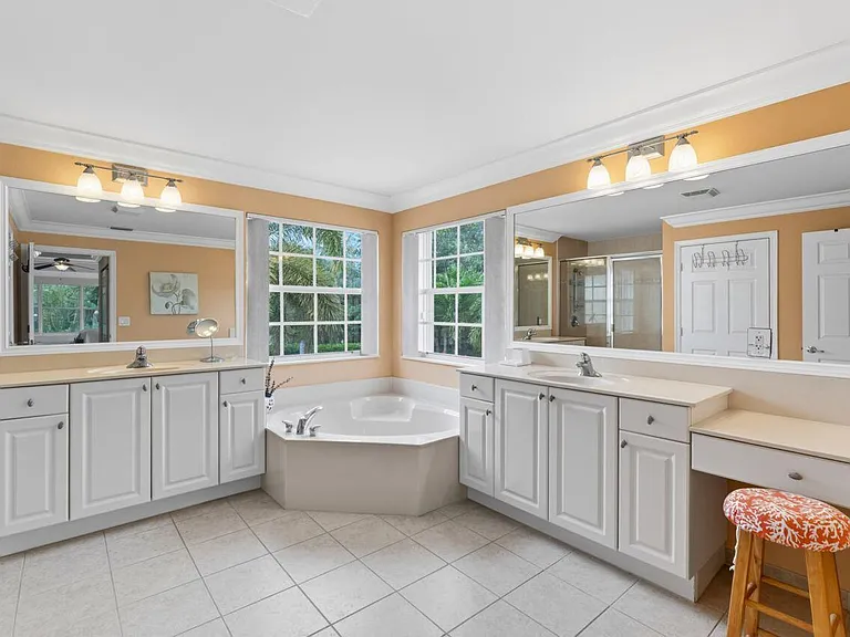 8492 Breezy Oak Way — Photo 33