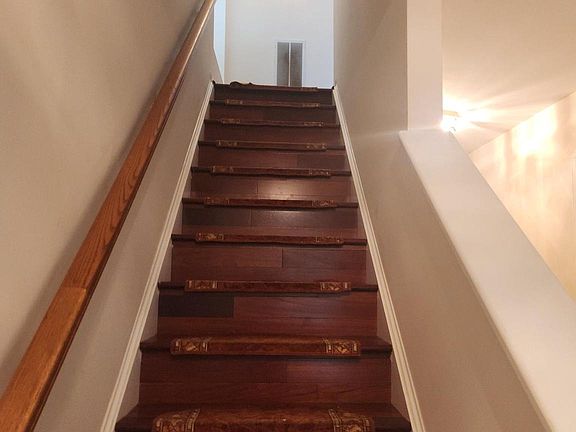 3rd image of 114 Emory Woods Ct