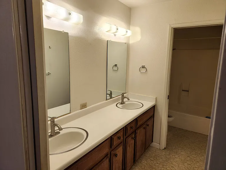 617 Alvarado Ave — Photo 11