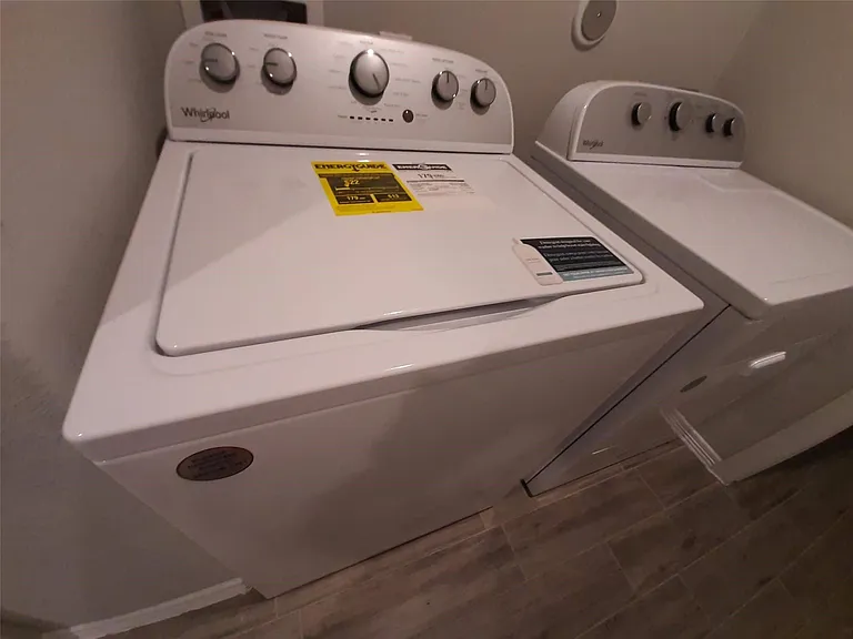 911 Cobalt Crest Ln — Photo 10