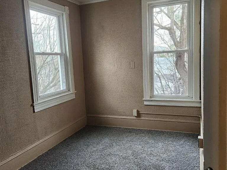 1489 Washington Ave — Photo 2