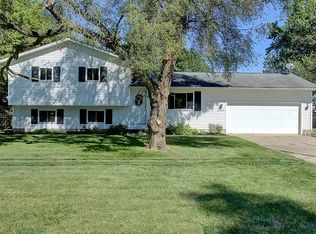 37404 Sugar Ridge Rd, North Ridgeville, OH 44039