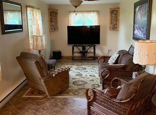 1894 Old Forge Rd, Mogadore, OH 44260