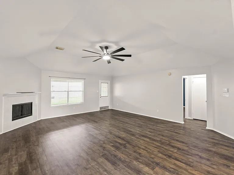 3651 Woodlace Dr — Photo 9