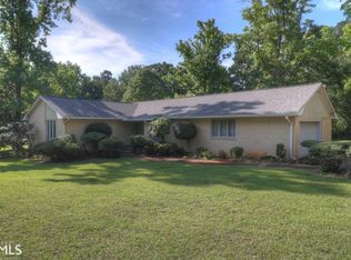 145 Kingswood Dr, Fayetteville, GA 30215