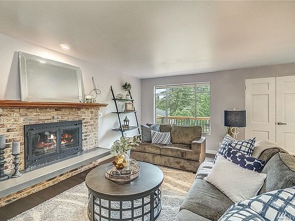 3rd image of 14014 Sunnyside Ave N