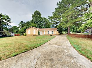 105 Glace Rd, Atlanta, GA 30349