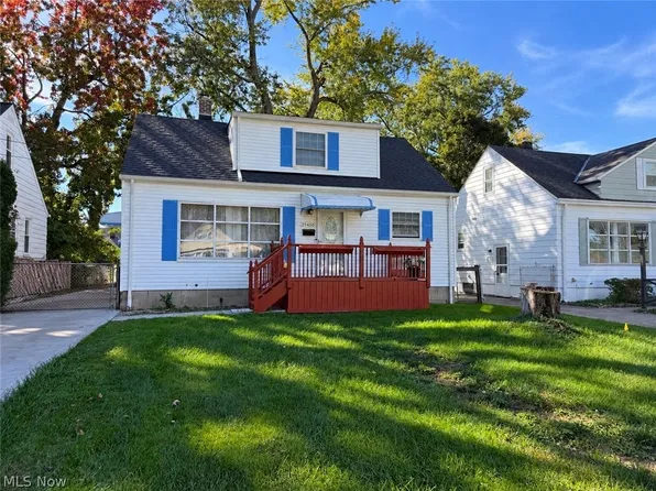 25450 Farringdon Ave, Euclid, OH 44132