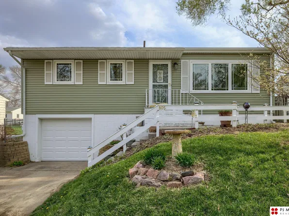 805 W 31st Ave, Bellevue, NE 68005