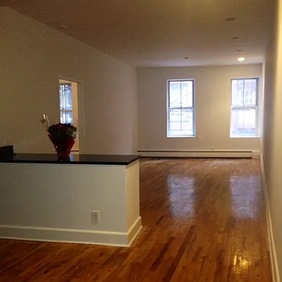 Rented by Evans Real Estate | media 32