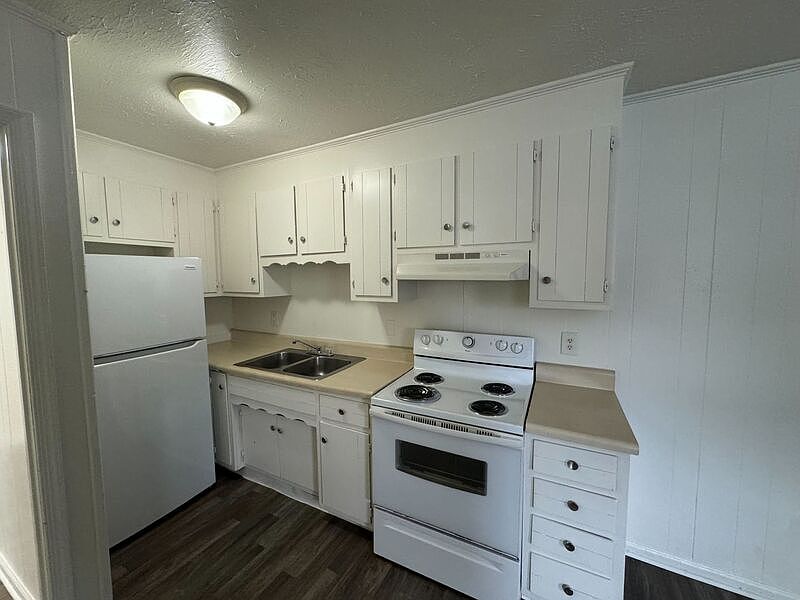 1st image of 5002 Alan Dr #C