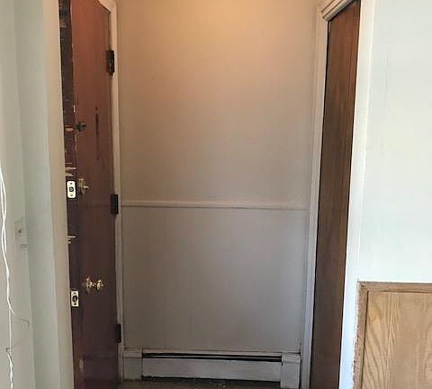 2nd image of 646 E Drayton St